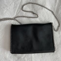 Black Purse With Keychain $30