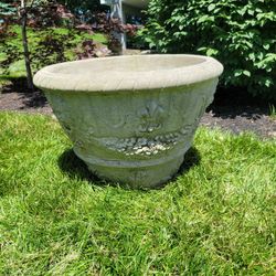 Mansion Estate Concrete Planters X 2