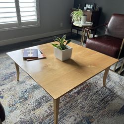 Lyndon Furniture Solid Wood Shaker Coffee Table