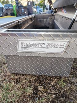 Wheather Guard Diamond Plate & 70 gal Transfer Tank