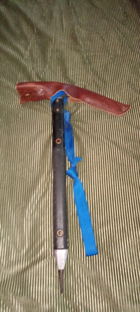 Like New Leather Wrapped Head Pro Outdoor Extreme Games Pick Axe