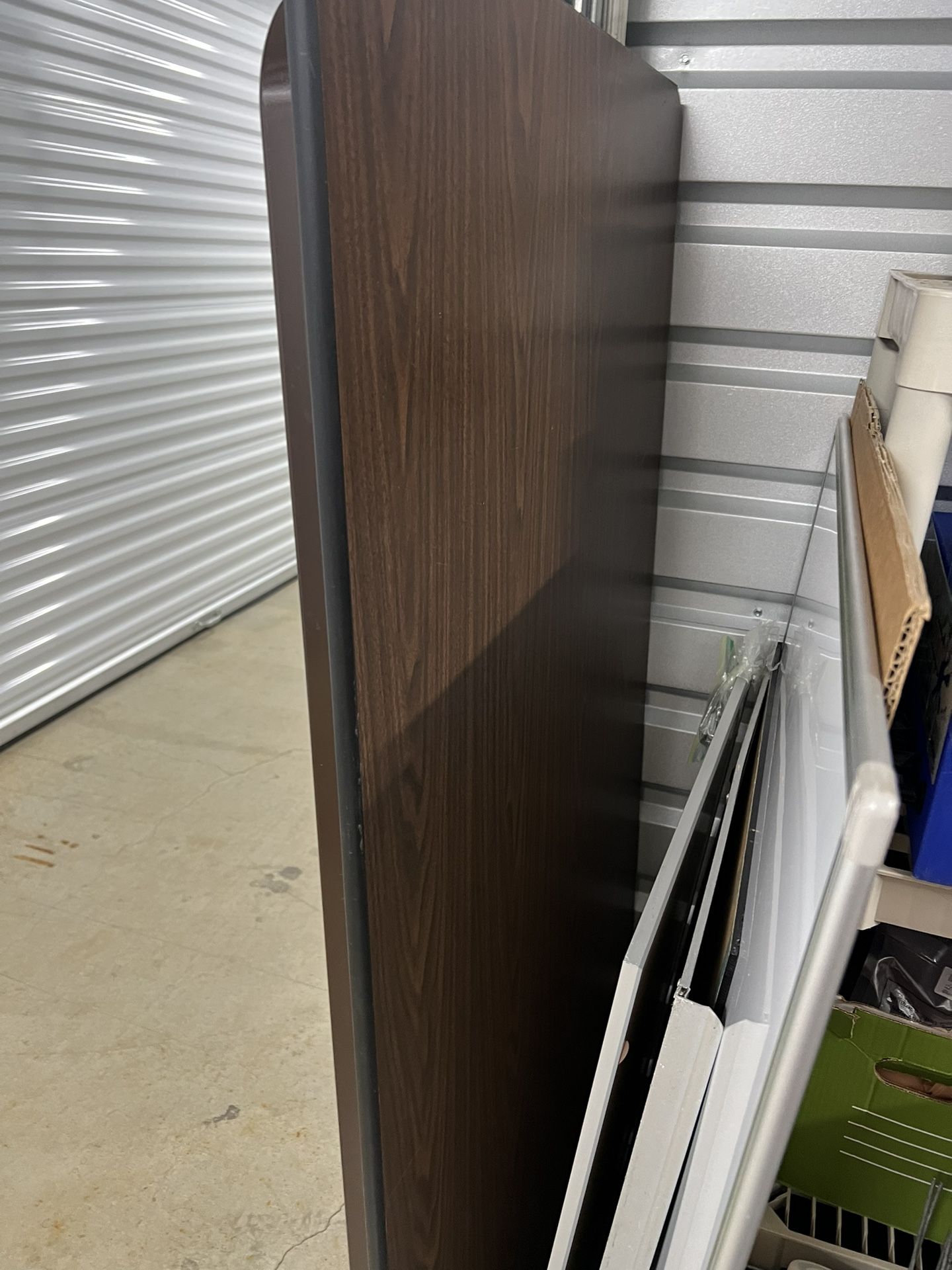 Folding Table 4 Feet  (Great Shape)