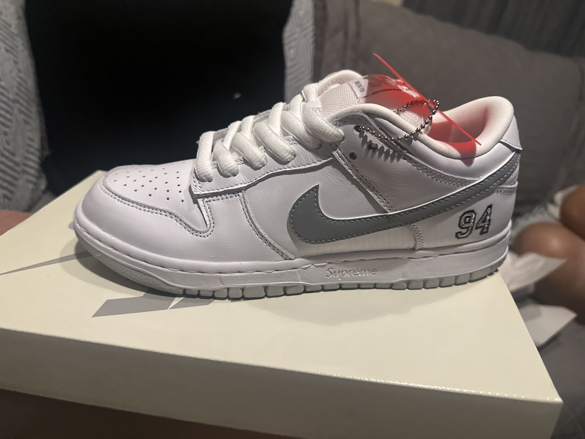 Supreme Sb Dunk White Metallic Silver 