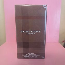 For Men. Burberry London original nuevo en su caja sellado.
