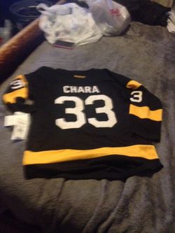 Chara jersey brand new.