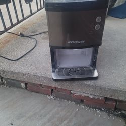 Ice Maker 