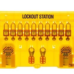 Lock and tag cabinet with locks