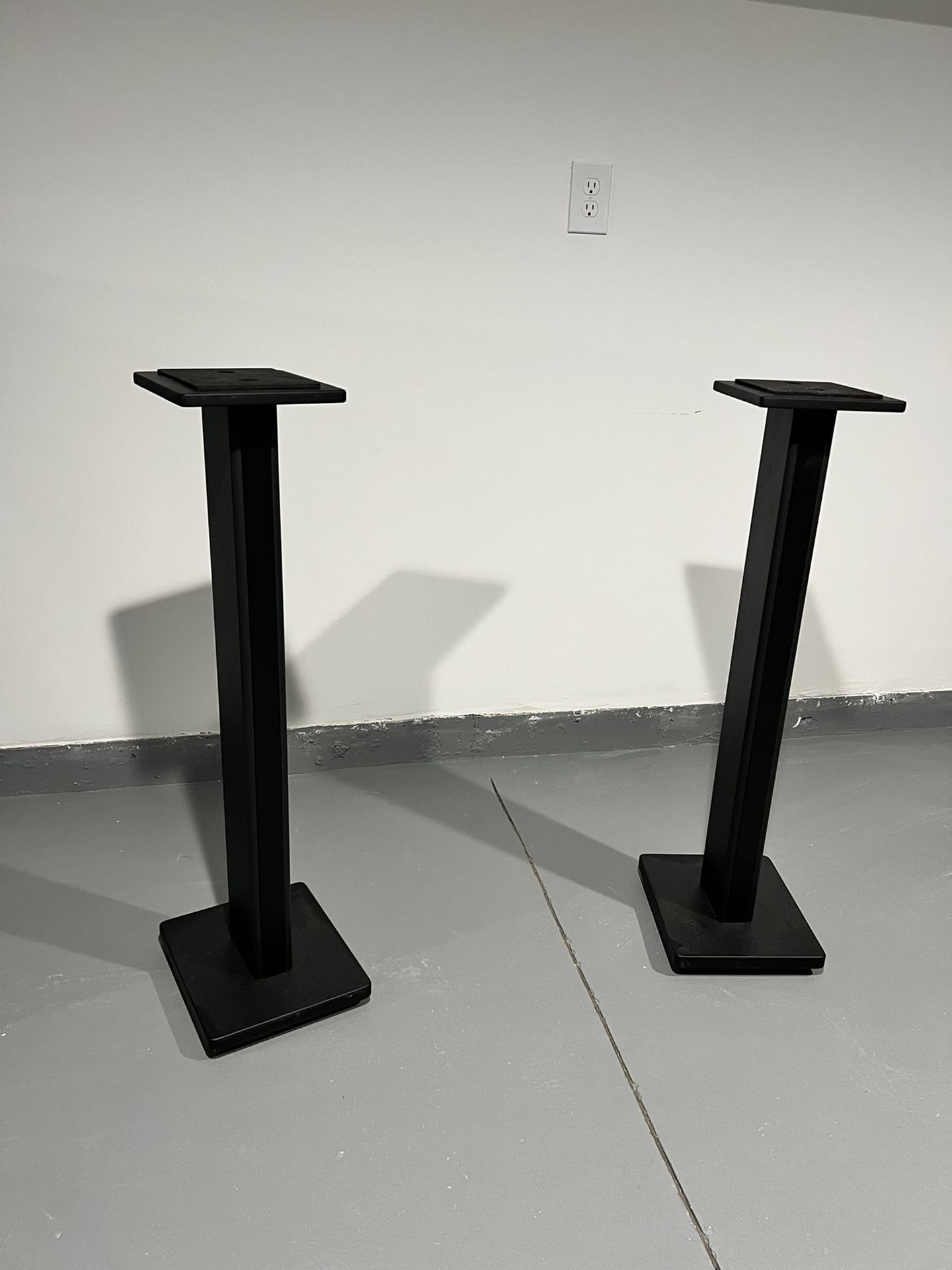 DR Pro SMS1BK Wood Studio Monitor Stand (Pair) 36" Black