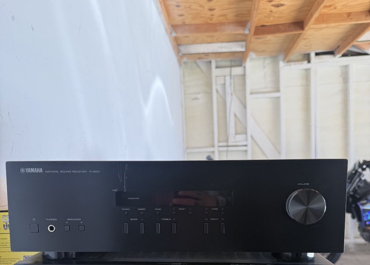 Yamaha RS201 Stereo Receiver – Works Perfectly 