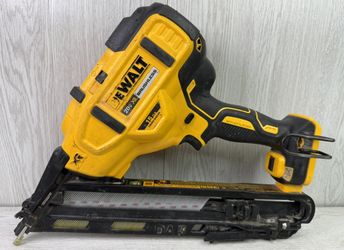 DeWalt DCN650 20V Max Xr Brushless 15-GAUGE Angled Finish Nailer (A1G015155)