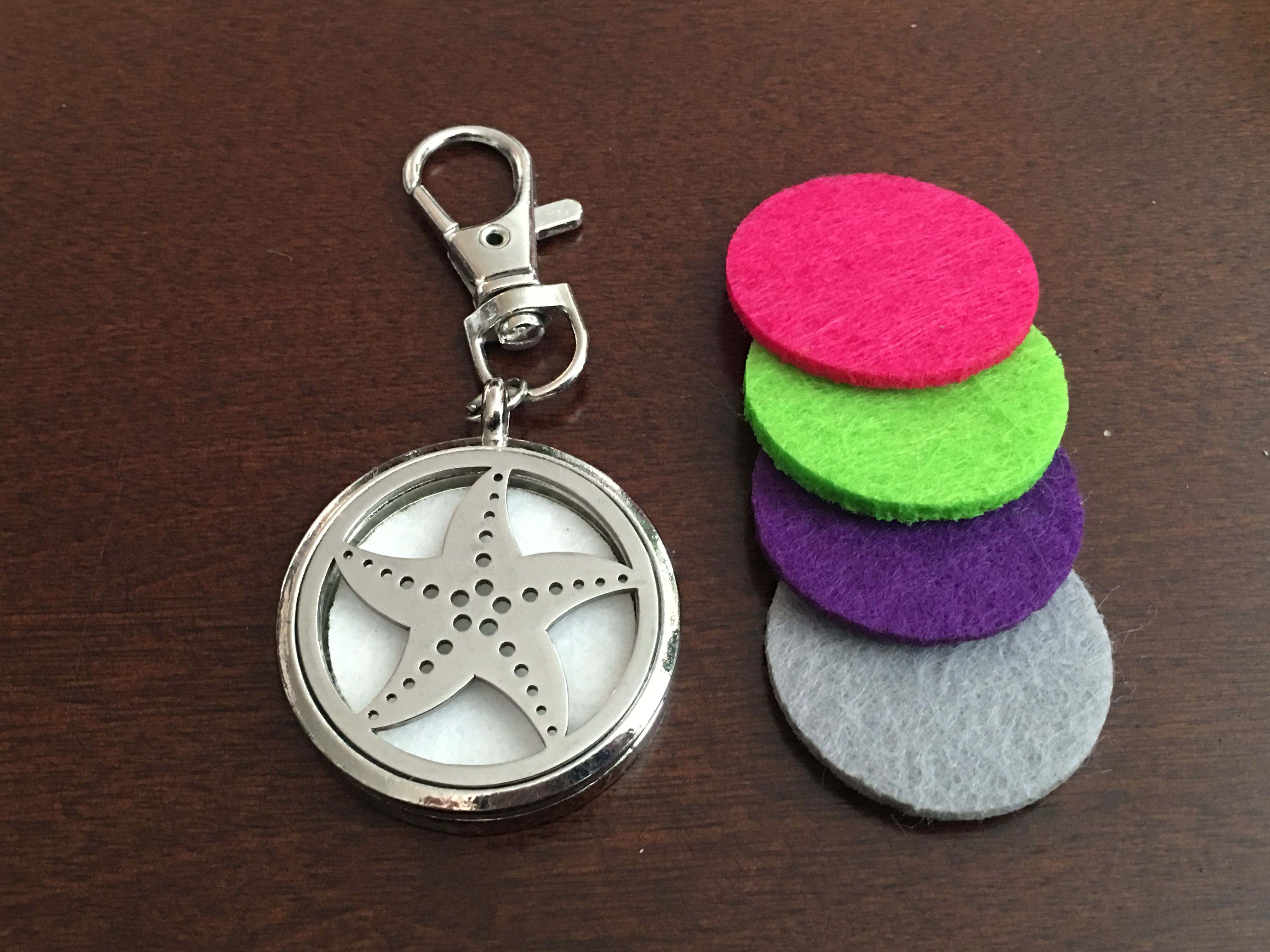 Essential Oils Diffuser w 4 Pads - Key Ring Keychain Lobster Clasp