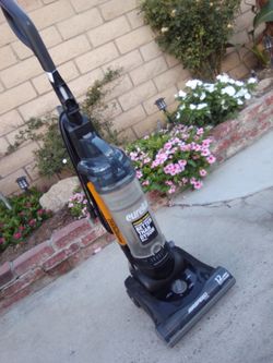 Ureka Vacuum cleaner