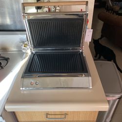 14x14”in.VITANTONIO PANINI GRILL
