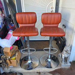 2 adjustable bar stools!