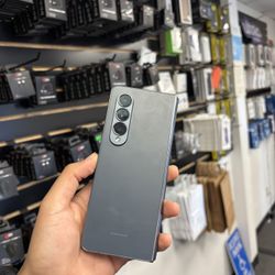 ⭐️Samsung Galaxy Z Fold 4 256GB – Fully Functional | Doesn’t Open All the Way