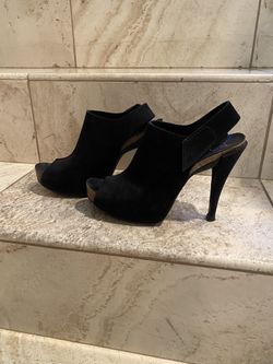 Neiman Marcus Pedro Garcia Heels Pumps Shoes Sz 39.5