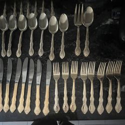 42 Pcs Cutlery Set