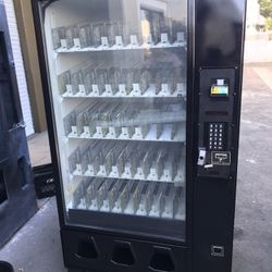 VENDING MACHINES COMBO SODA AND SNACK