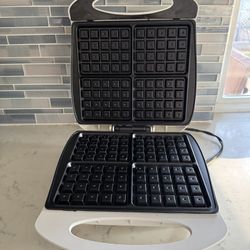 Waffle Maker by Toastmaster 