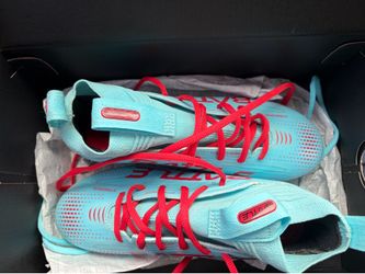 Battle Football Cleats M 5.5/W7