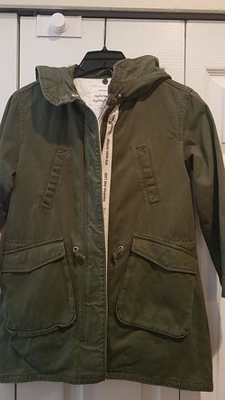 Zara Girls Light Coat, New w/out tag, size 8