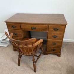 Ethan Allen Mint Condition Classic Desk 