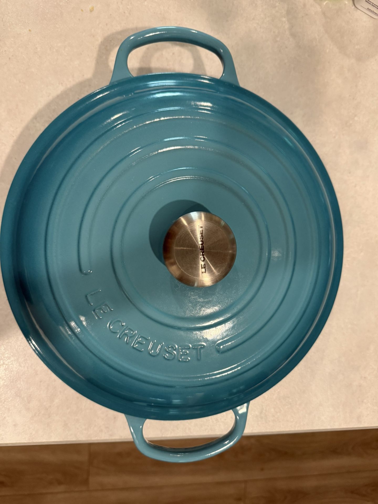 Le Creuset signature braiser 3.5 QT