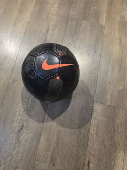 NIKE 5 STREET FIVES SOCCER BALL.