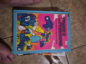 Transformers The Autobots' Secret Weapon Book