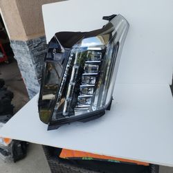 2018 Cadillac Escalade Headlight 