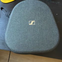 Sennheiser momentum 4 Dragon Year Limited Edition