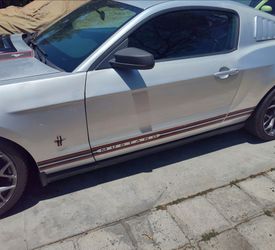 Mustang door