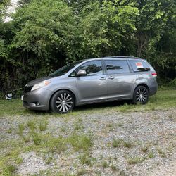 2013 Toyota Sienna