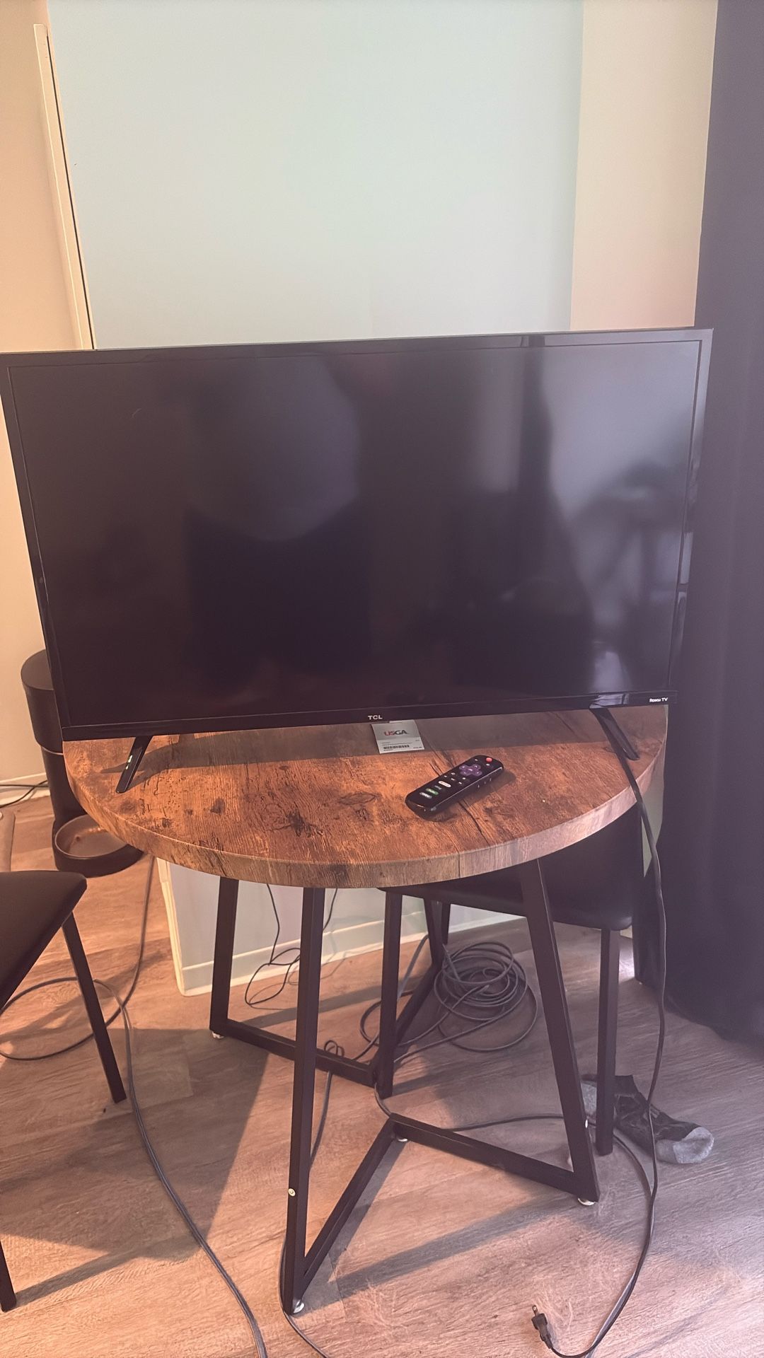 32 Inch TCL 720p Tv Roku