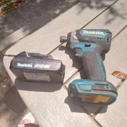 18v Makita Impact Driver Brushless and Cordless XDT20Z with Battery