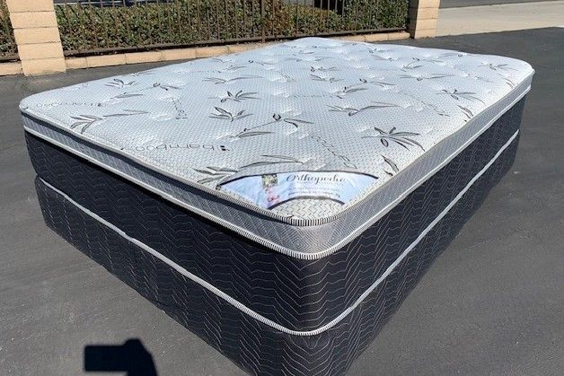 Full Orthopedic Bamboo Pillow Top Mattress!!