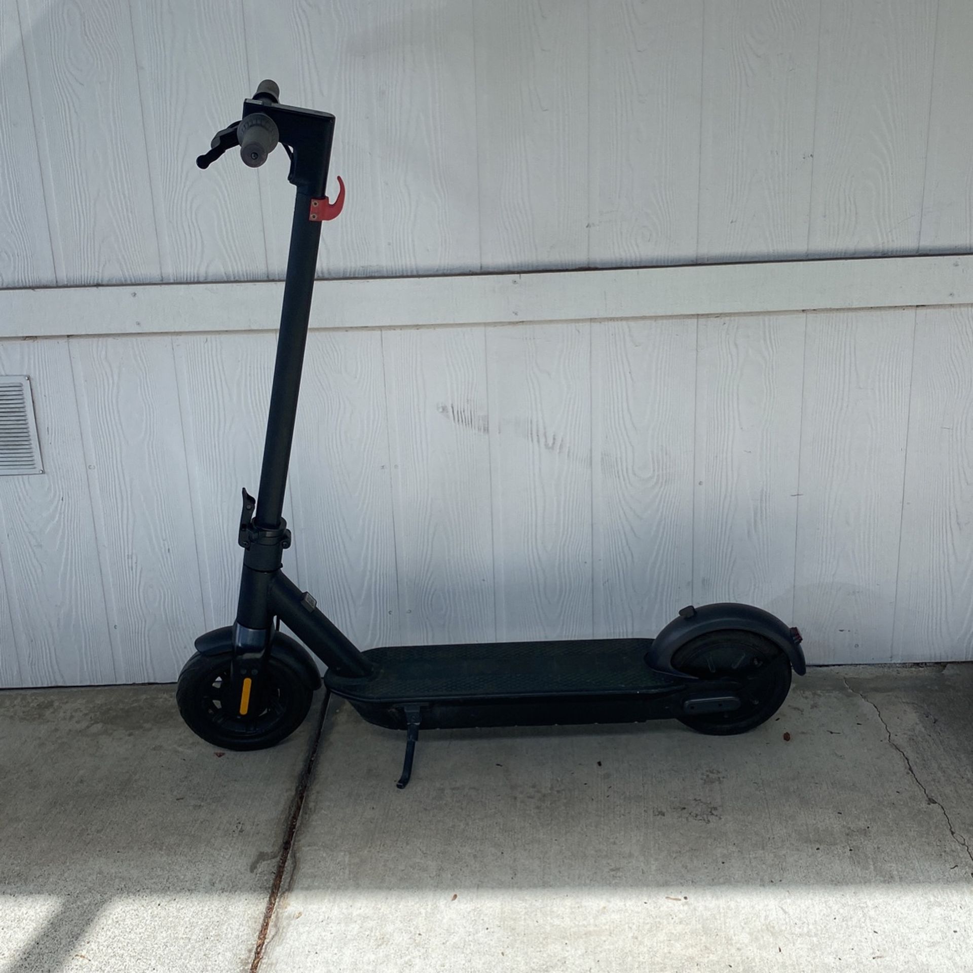 Segway G30 Max . Electric Scooter