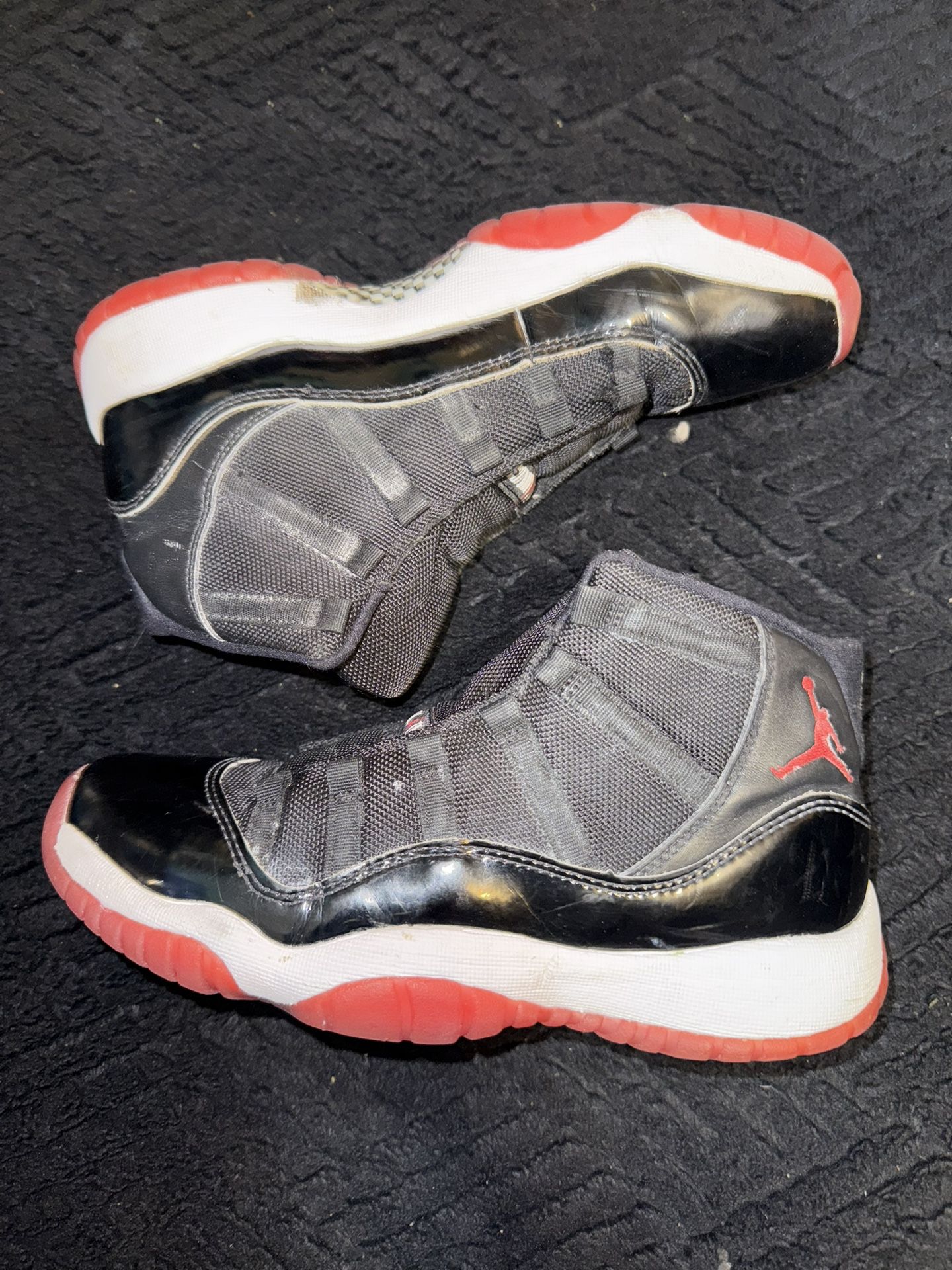 Bred 11s 