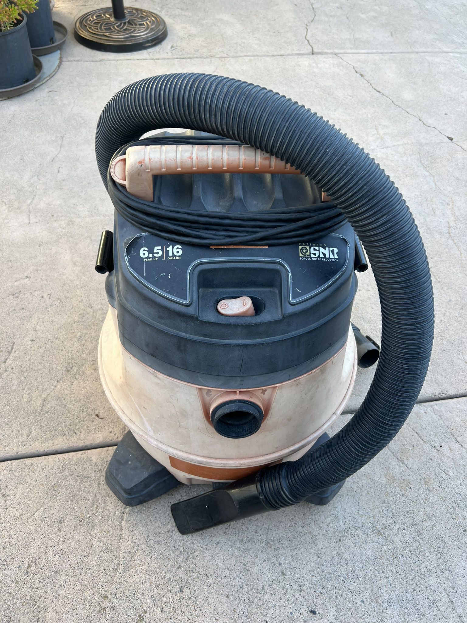 16 Gallon Vacuum