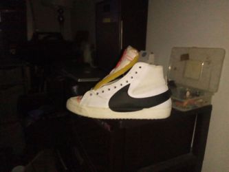 Nike 10