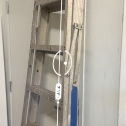 7 Foot Ladder For Sale
