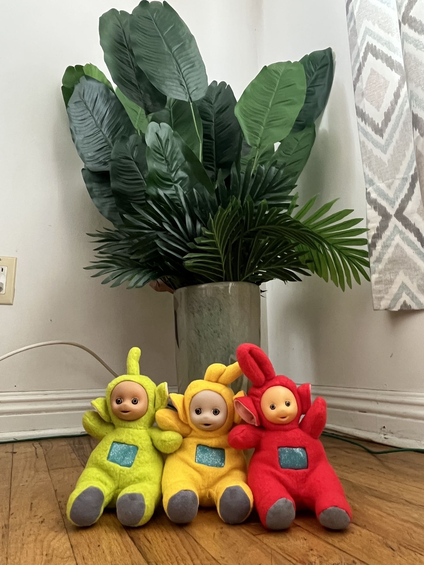 Vintage 1998 Teletubbies Plush Collection