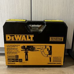 DeWALT Hammer kit 