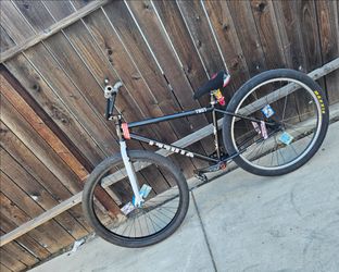 Throne Cycles The Goon
