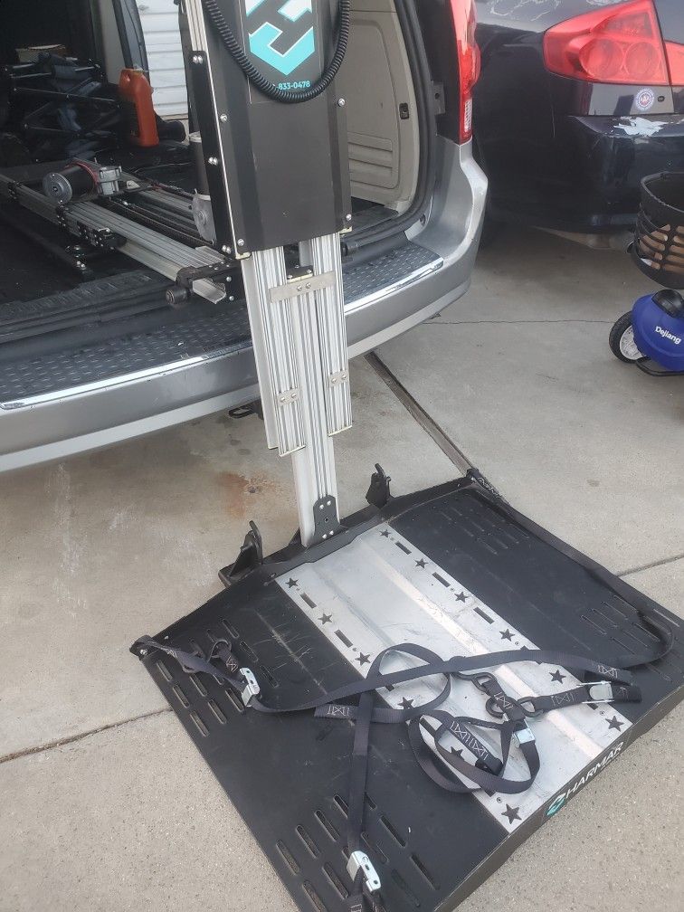 Scooter Ramp Or Wheel Chair Lift Gd Condition  Installed In 2014 Dodge Caravan 