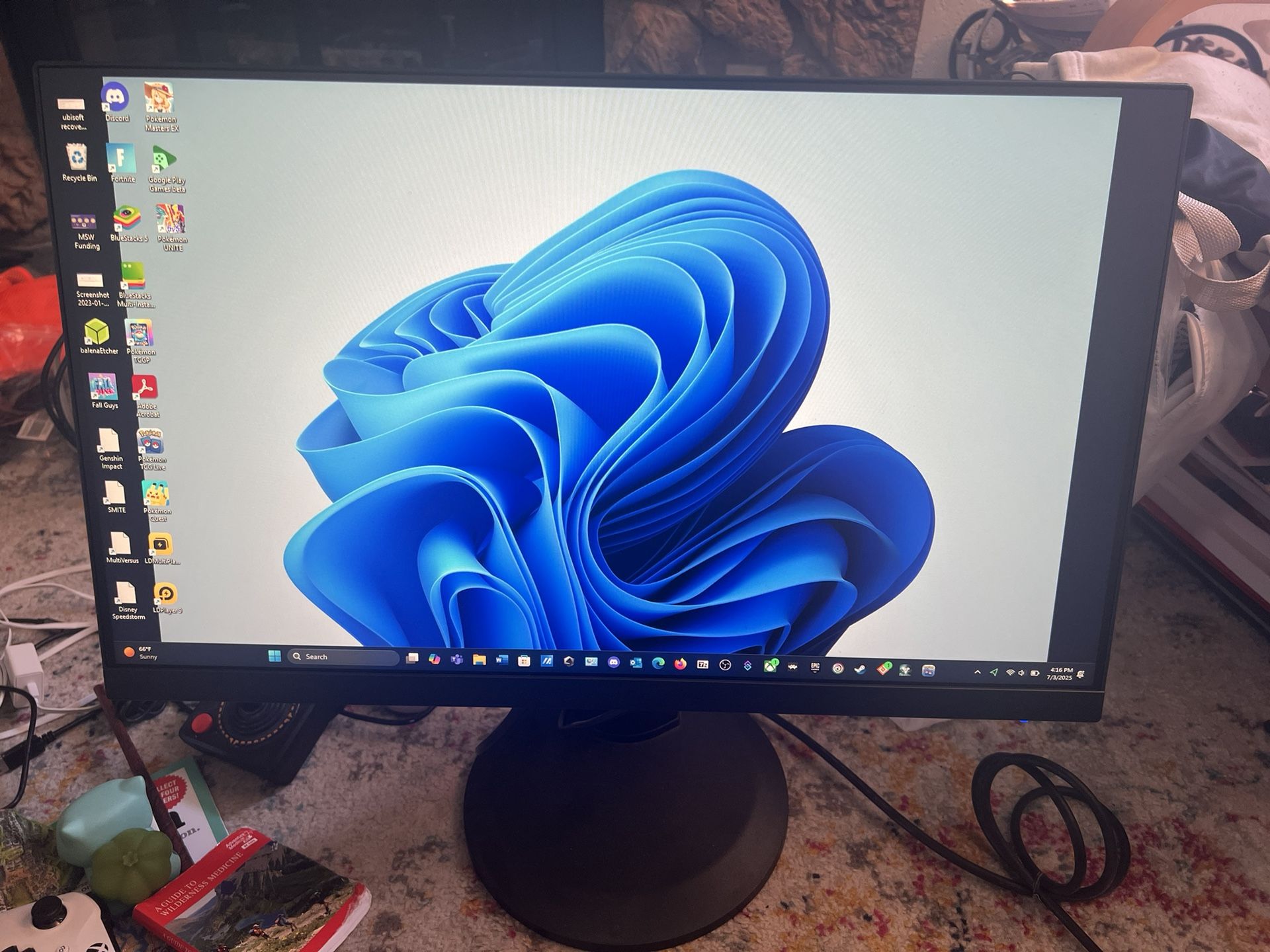 2x 24” Planar Monitors, Monitor Mount, and Headphones