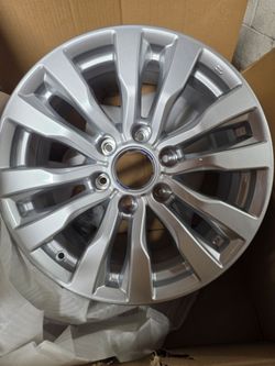 18 Inch Rim Brand New!!! OEM Nissan Armada Rim  D0300-5ZW1A