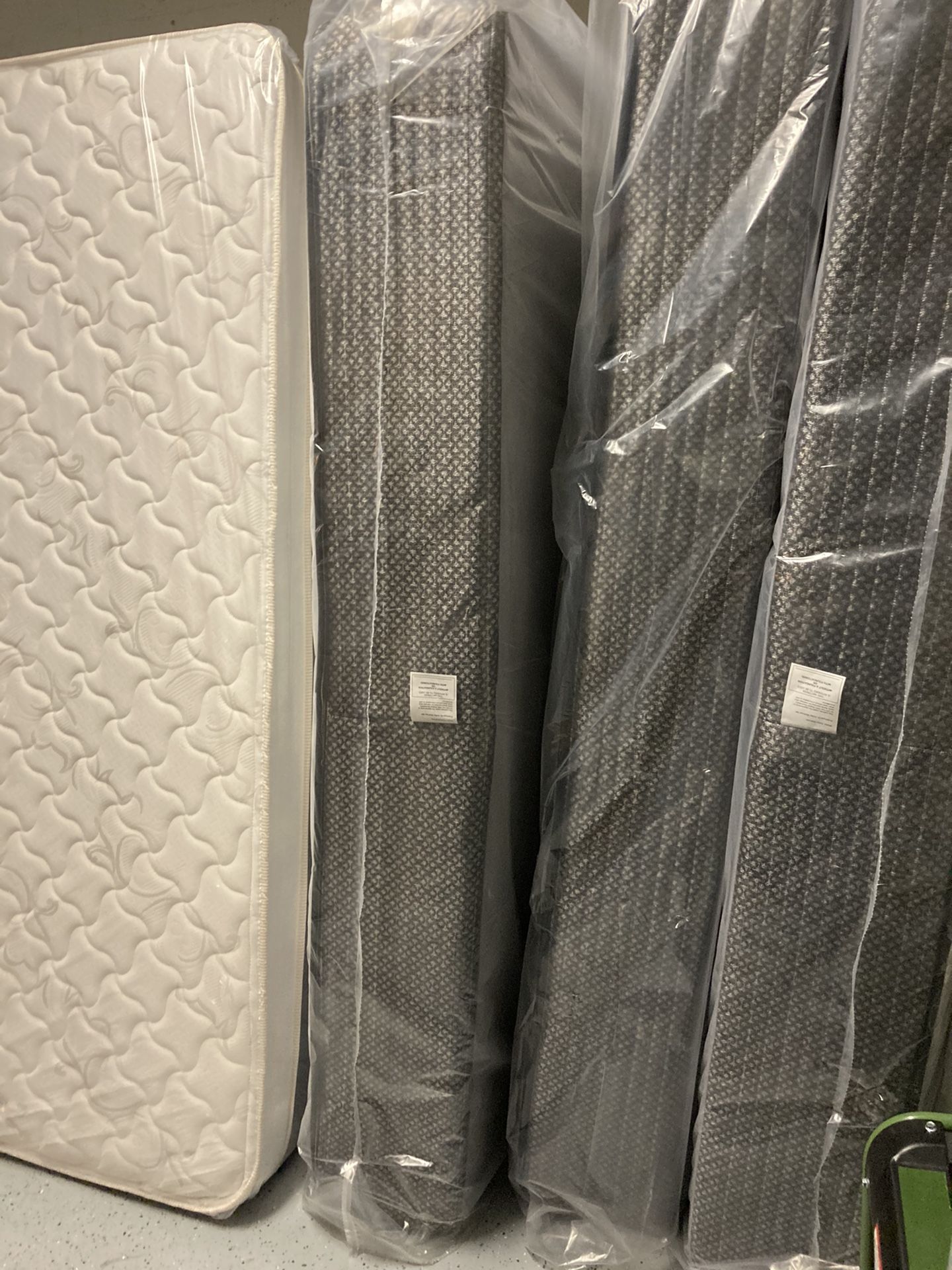 🖐🏼🖐🏼PLUSH TOP MATTRESS STARTING AT $150 WITH FREE BOX SPRING BEST PRICE IN TOWN 🖐🏼🖐🏼WHOLESALE PRICE