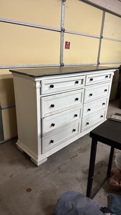Large 8 drawer dresser
