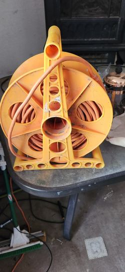 100 Foot Extension Cord